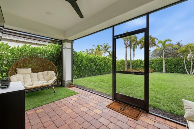 12530 Triumph Lane, Palm Beach Gardens, FL 33412