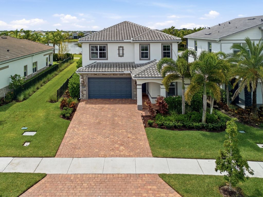 12530 Triumph Lane, Palm Beach Gardens, FL 33412
