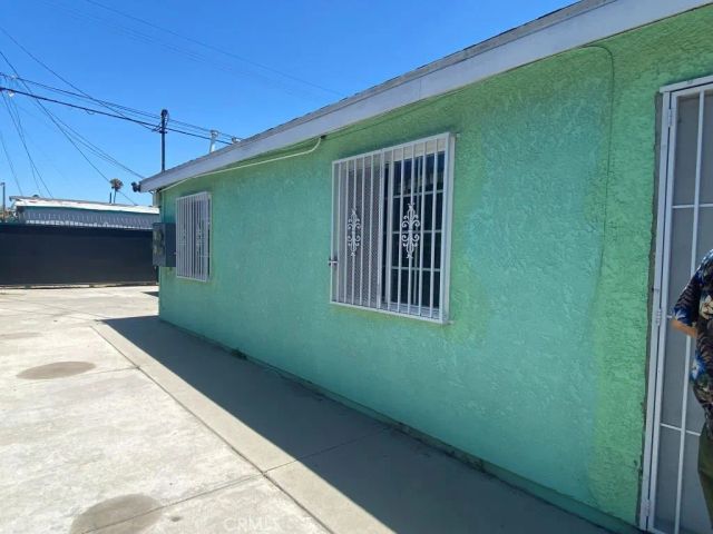 235 W 91st Street, Los Angeles, CA 90003