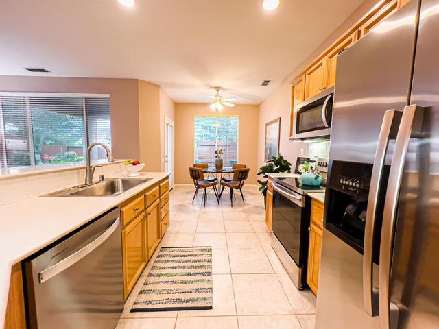 3661 Darlington Ct, Rocklin, CA 95765