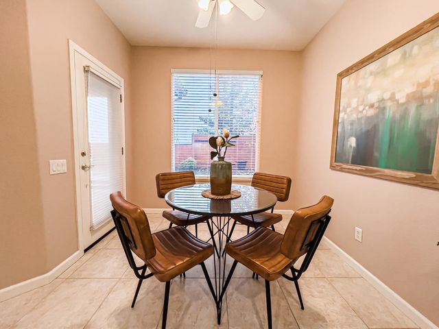 3661 Darlington Ct, Rocklin, CA 95765