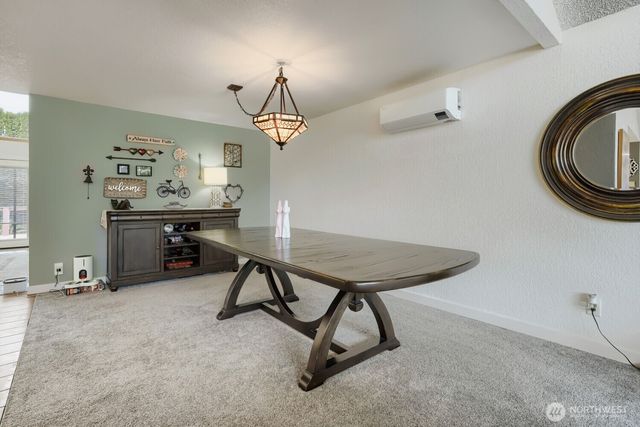 13605 SE 251 Place, Kent, WA 98042
