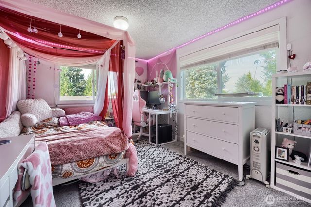 13605 SE 251 Place, Kent, WA 98042