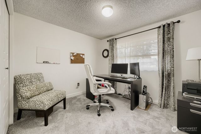 13605 SE 251 Place, Kent, WA 98042