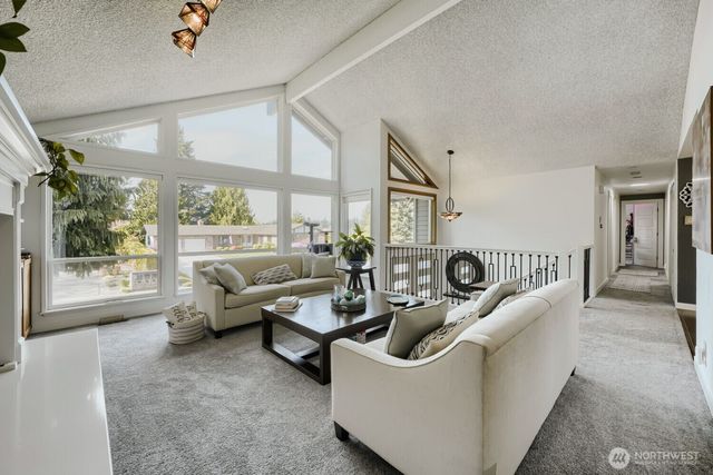 13605 SE 251 Place, Kent, WA 98042