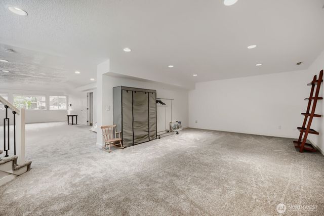 13605 SE 251 Place, Kent, WA 98042