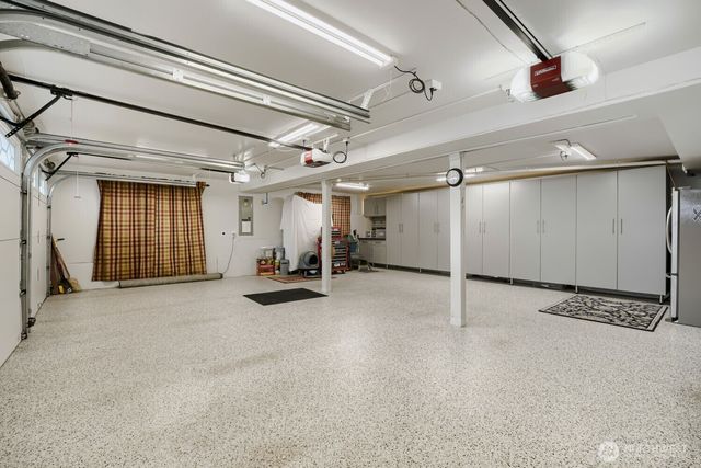 13605 SE 251 Place, Kent, WA 98042