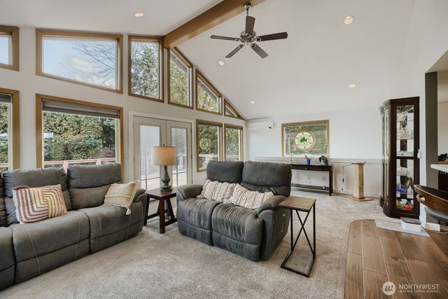 13605 SE 251 Place, Kent, WA 98042