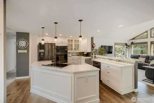 13605 SE 251 Place, Kent, WA 98042