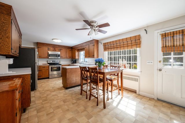 7 Barkwood Hill Road, Brookfield, CT 06804