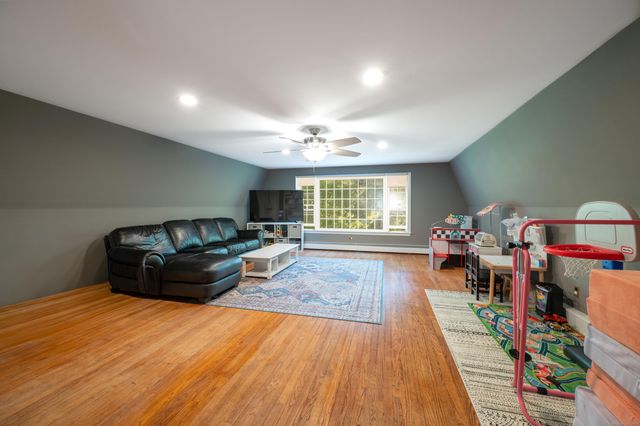 7 Barkwood Hill Road, Brookfield, CT 06804