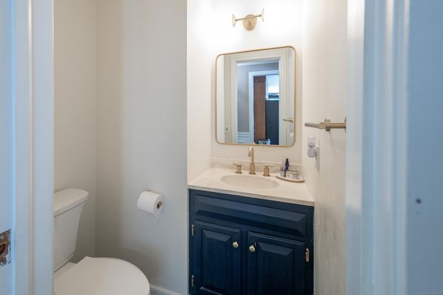 7 Barkwood Hill Road, Brookfield, CT 06804