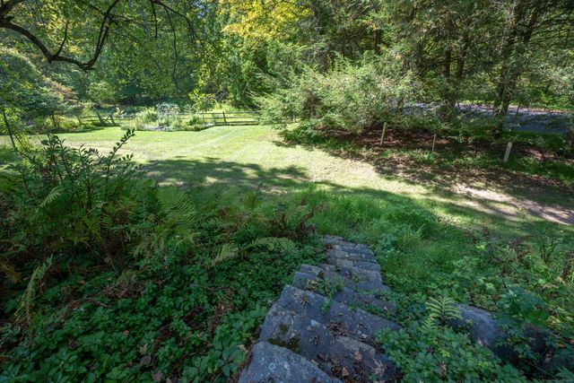 7 Barkwood Hill Road, Brookfield, CT 06804