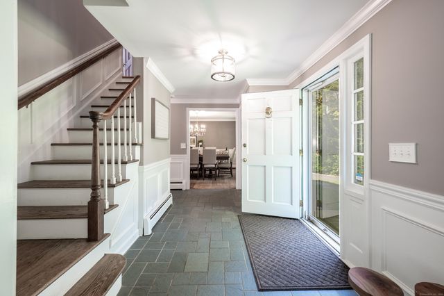 7 Barkwood Hill Road, Brookfield, CT 06804