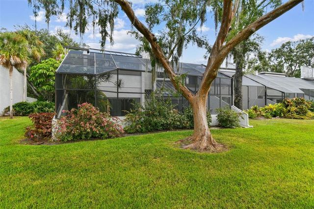 4220 FAIRWAY RUN 0, Tampa, FL 33618