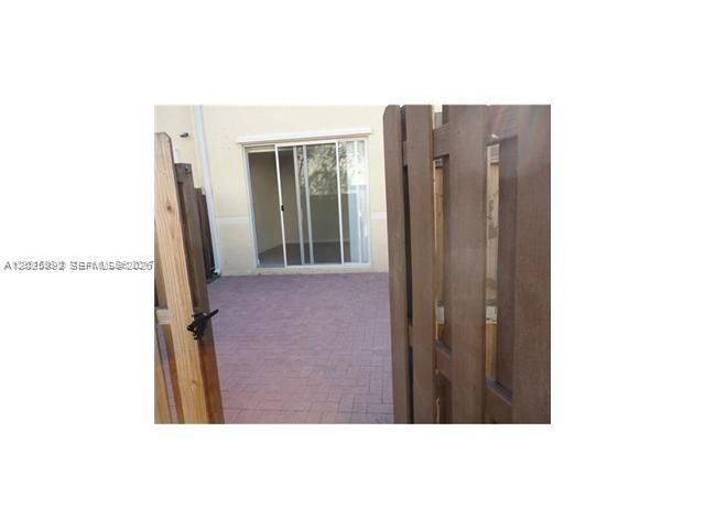 8652 NW 112th Ct, Doral, FL 33178