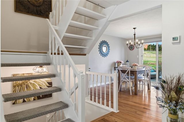 401 Maywood Dr, Bethel Park, PA 15102