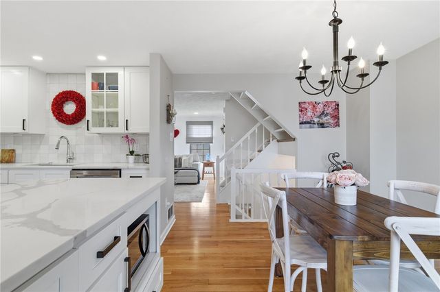 401 Maywood Dr, Bethel Park, PA 15102