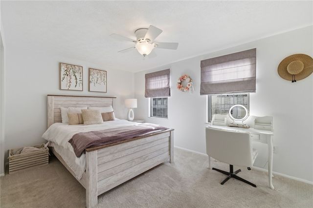 401 Maywood Dr, Bethel Park, PA 15102