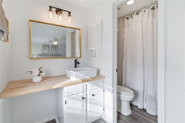 401 Maywood Dr, Bethel Park, PA 15102