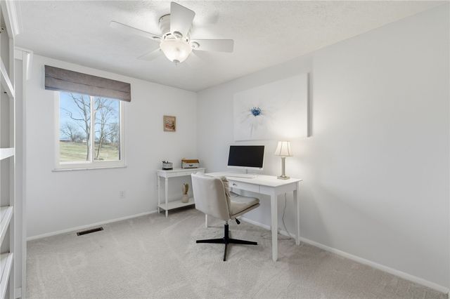 401 Maywood Dr, Bethel Park, PA 15102