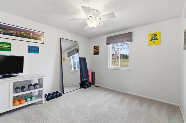 401 Maywood Dr, Bethel Park, PA 15102