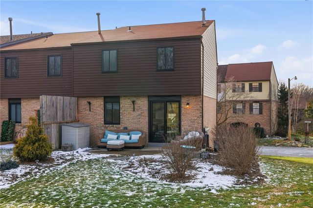 401 Maywood Dr, Bethel Park, PA 15102