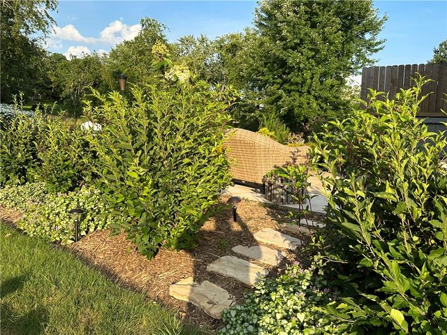 401 Maywood Dr, Bethel Park, PA 15102