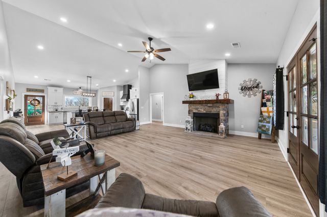 321 OLD SR 48, Centerville, TN 37033