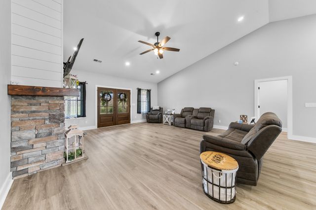 321 OLD SR 48, Centerville, TN 37033