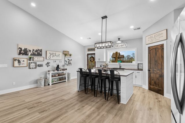 321 OLD SR 48, Centerville, TN 37033