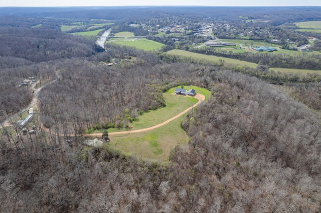 321 OLD SR 48, Centerville, TN 37033