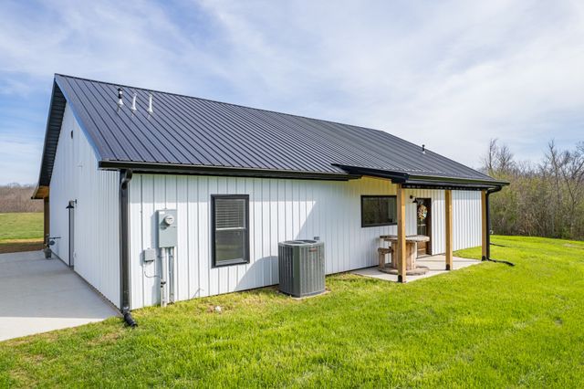 321 OLD SR 48, Centerville, TN 37033