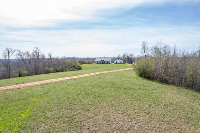 321 OLD SR 48, Centerville, TN 37033