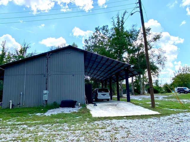 410 Grover Barett Road, Picayune, MS 39466