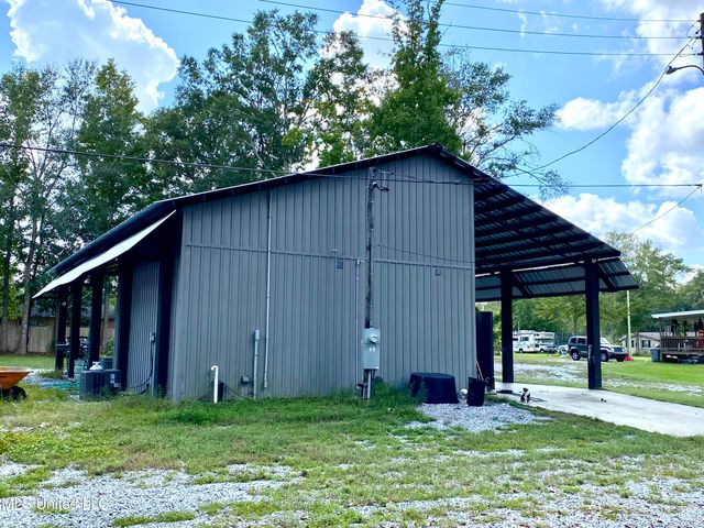 410 Grover Barett Road, Picayune, MS 39466