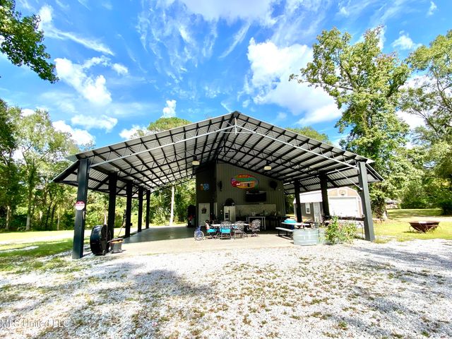 410 Grover Barett Road, Picayune, MS 39466