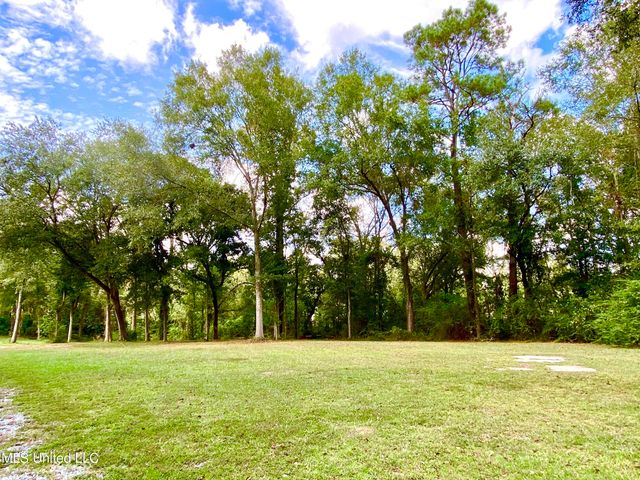 410 Grover Barett Road, Picayune, MS 39466