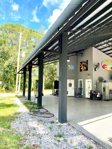 410 Grover Barett Road, Picayune, MS 39466