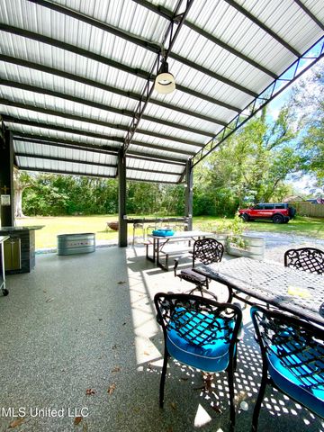 410 Grover Barett Road, Picayune, MS 39466
