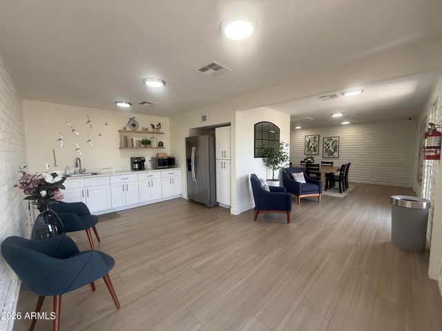 7344 W PEORIA Avenue 31, Peoria, AZ 85345