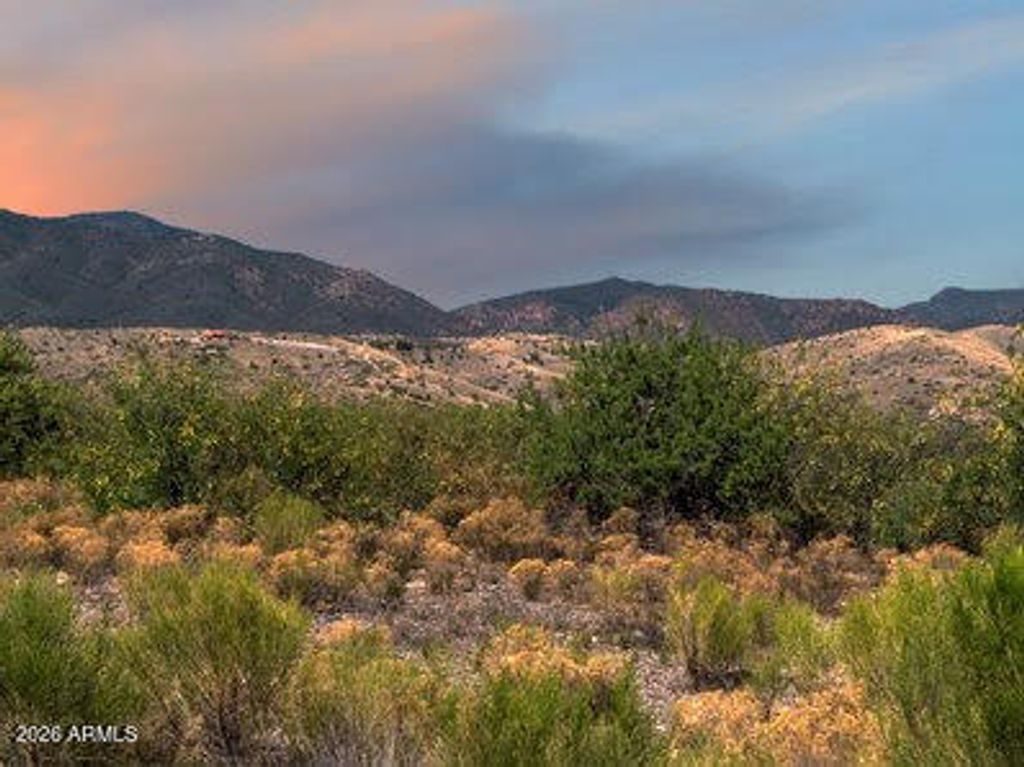 Image 2 of property listing at 1830 Sable Ridge Road 119, Clarkdale, AZ 86324