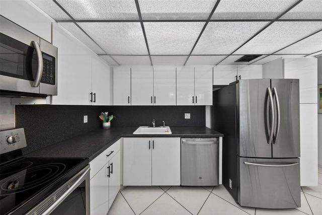 808 Cypress Boulevard 203, Pompano Beach, FL 33069