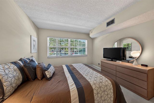 808 Cypress Boulevard 203, Pompano Beach, FL 33069