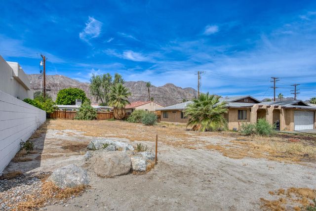 52065 Avenida Navarro, La Quinta, CA 92253