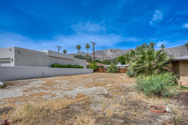 52065 Avenida Navarro, La Quinta, CA 92253