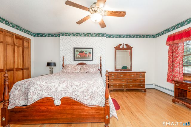 23 Sara Circle, North Haven, CT 06473