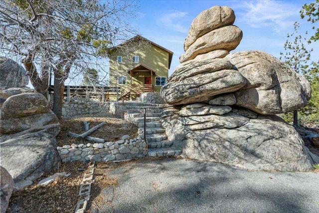 33334 Forrest Drive, Running Springs, CA 92382