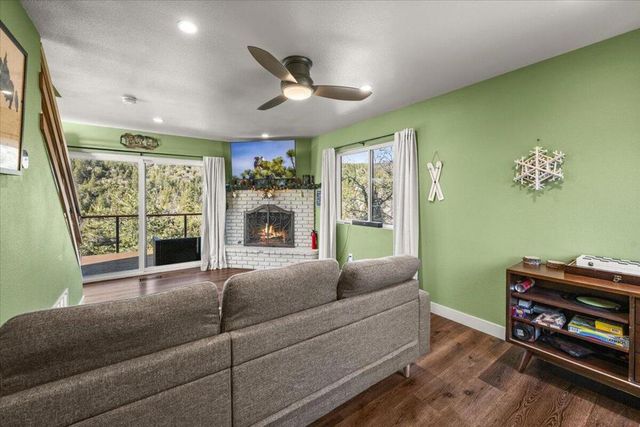 33334 Forrest Drive, Running Springs, CA 92382