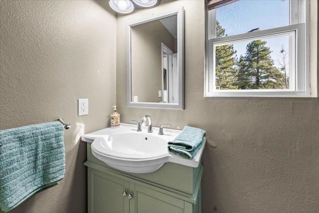 33334 Forrest Drive, Running Springs, CA 92382